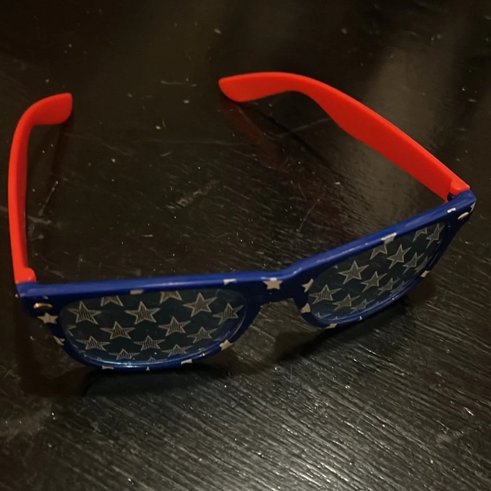 PATRIOTIC GLASSES-RED/WHT/BLUE OS